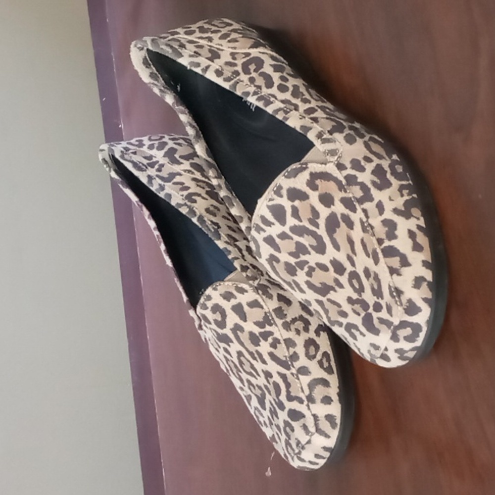 Easy Spirit Animal Print Flats 8M
